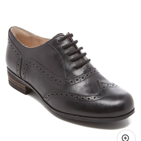 clarkes womens brogues